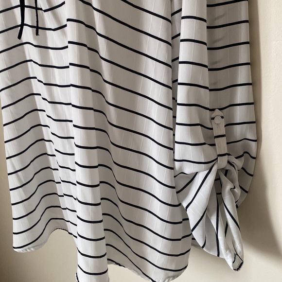 Women’s blouse new no tags size XL.  #5 - Picture 4 of 8